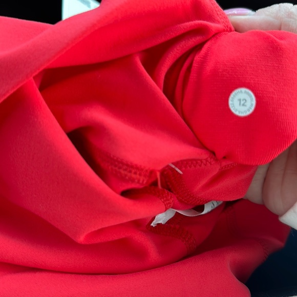 Lululemon Align High Rise Crop 21" Love Red NWT Size 12 - Picture 4 of 5